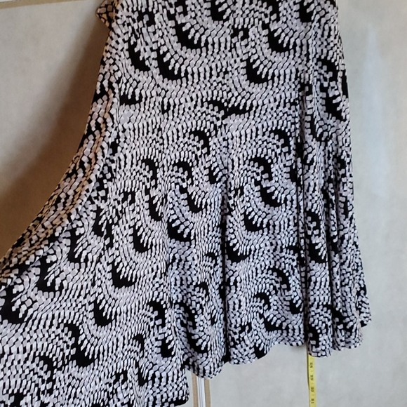 COPY - Flirty flowy skirt - Picture 6 of 6